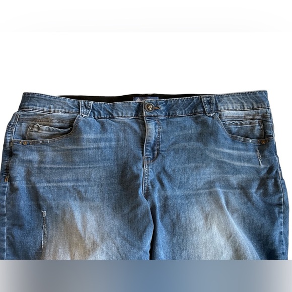 Democracy Patriot Straight Leg Distressed Medium Wash Jeans “AB” Solution Sz 24W - Picture 3 of 11